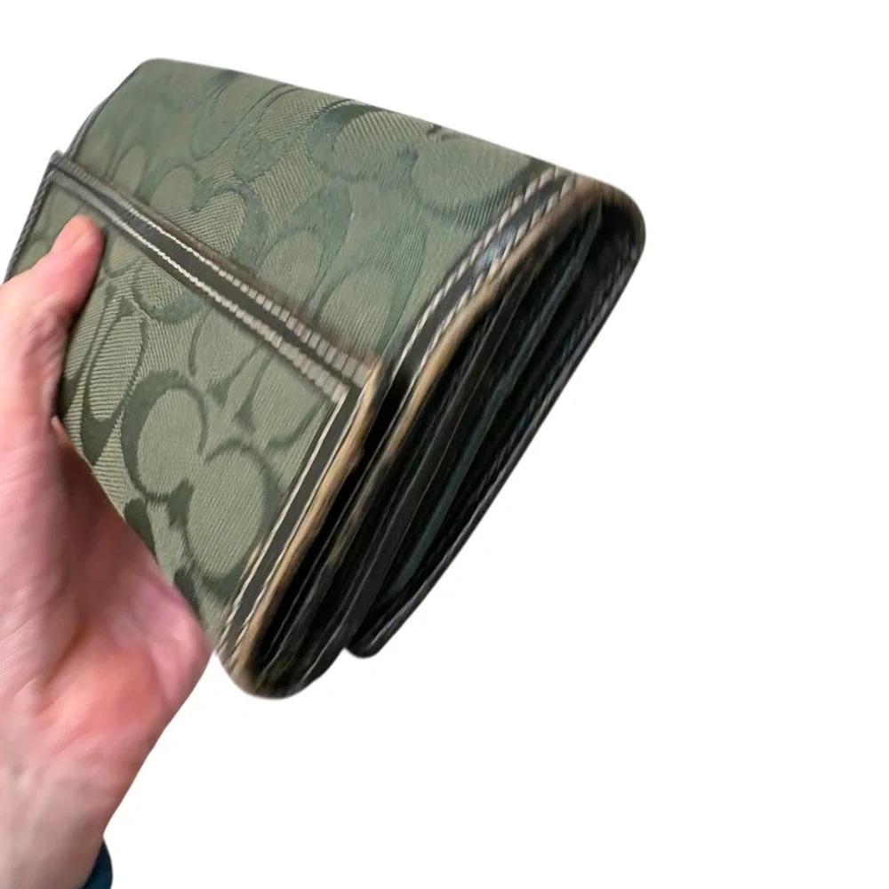 Coach vintage y2k signature dark green long turnlock wallet - Picture 9 of 13